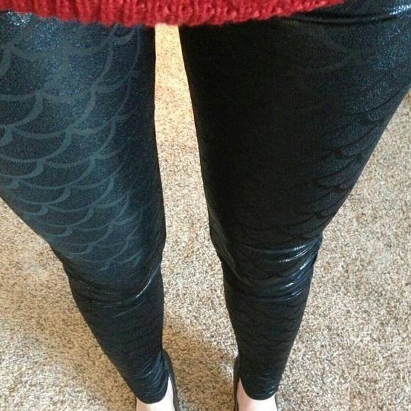 Black Mermaid Legging  Siren Iridescent - Picture 6 of 6